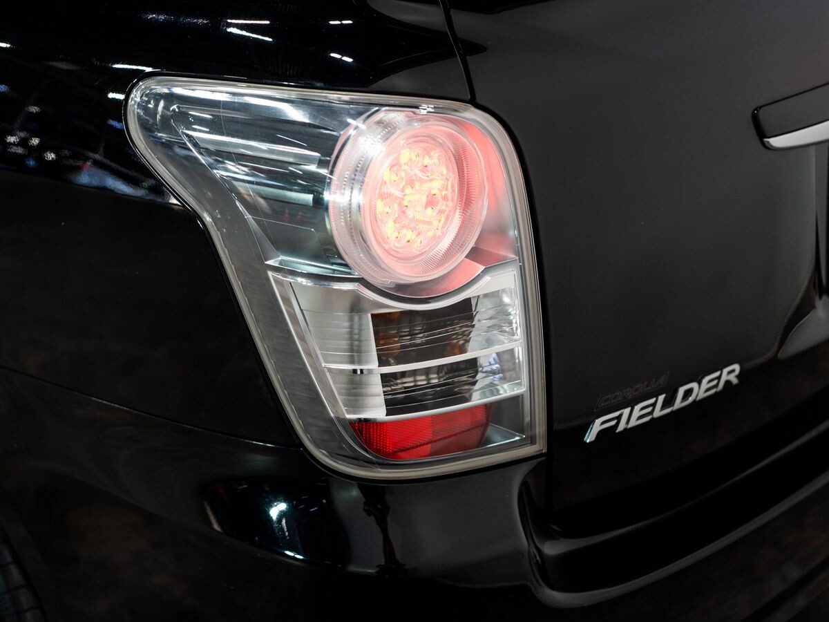 Toyota Corolla Fielder 2010 - фото автомобиля