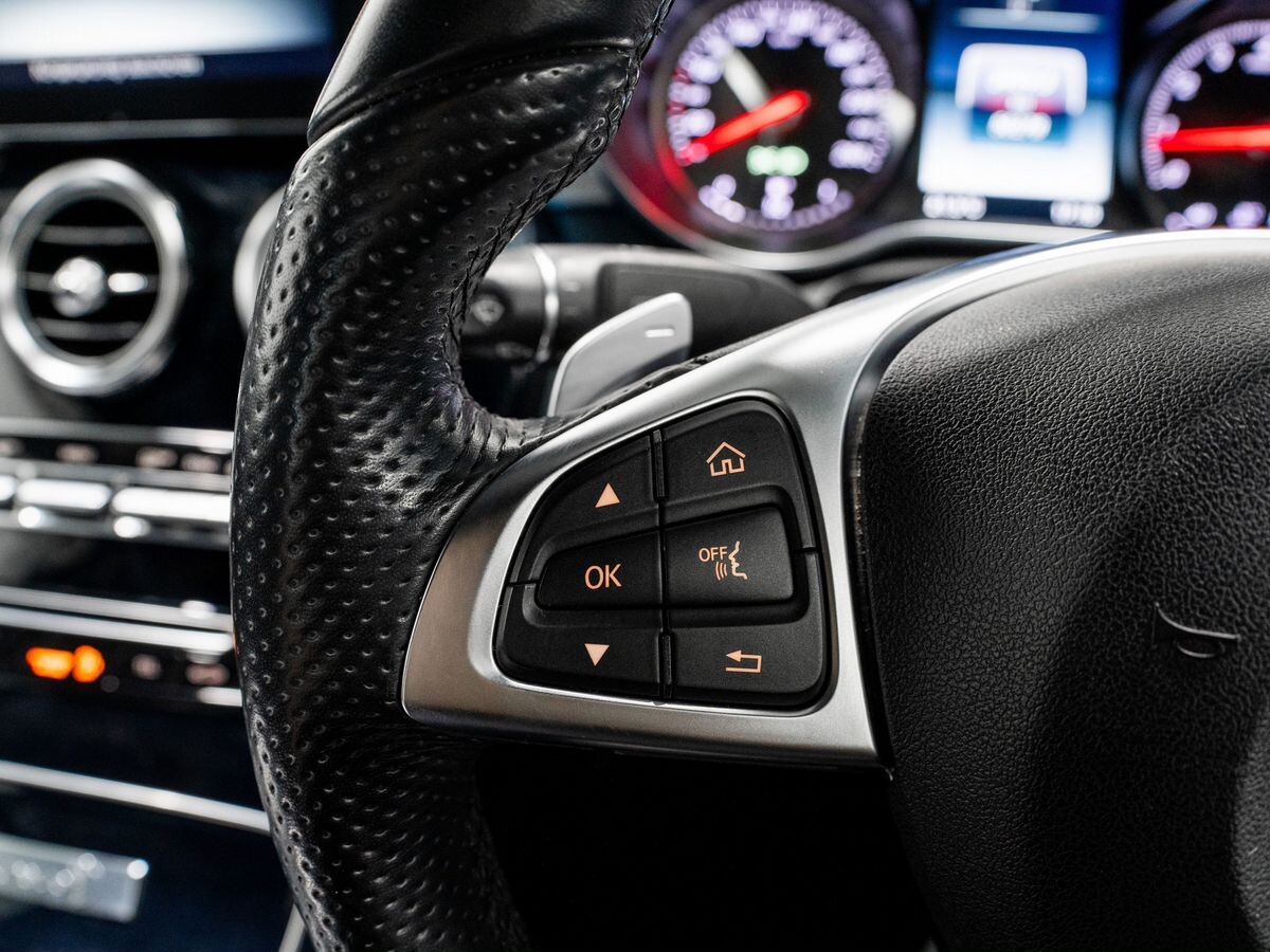 Mercedes-Benz C-Class 2018 - фото автомобиля