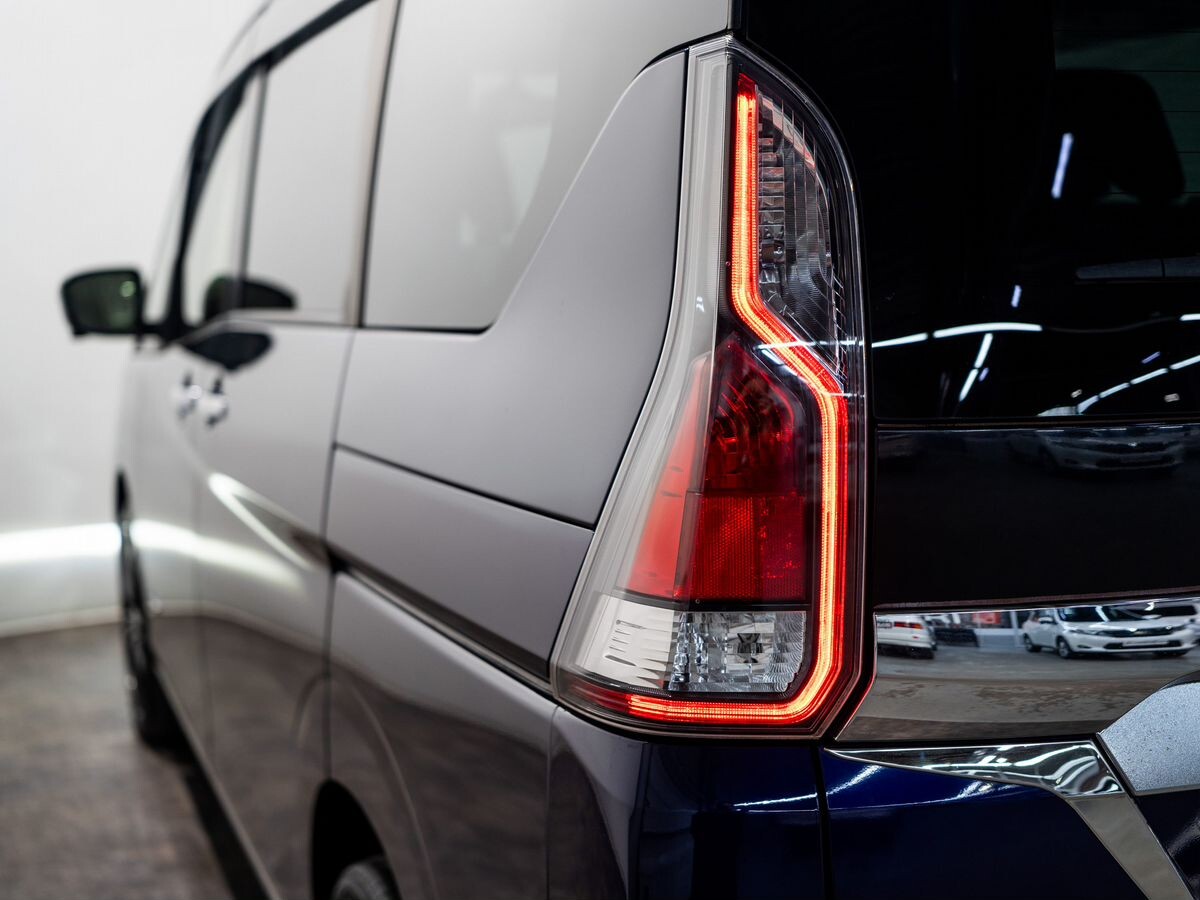 Nissan Serena 2018 - фото автомобиля