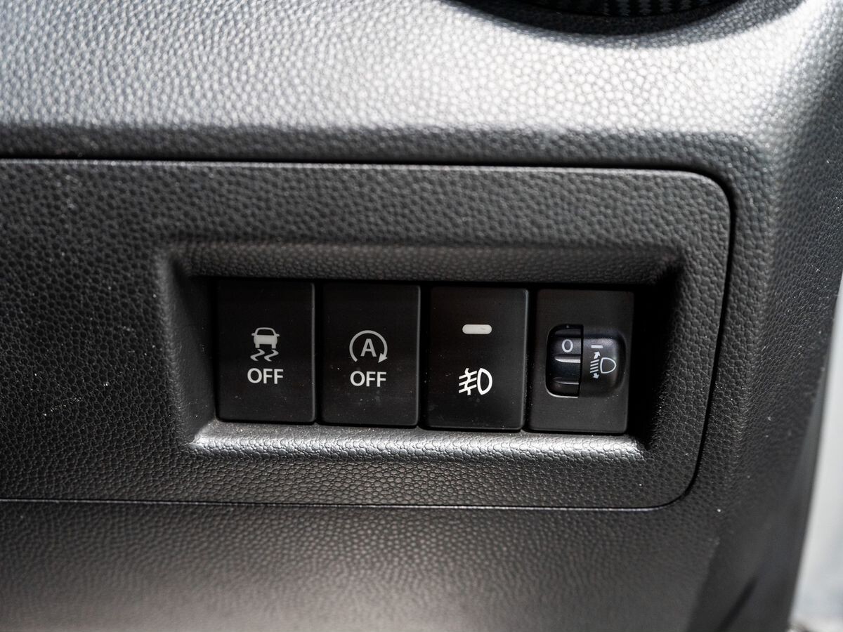 Suzuki Ignis 2019 - фото автомобиля