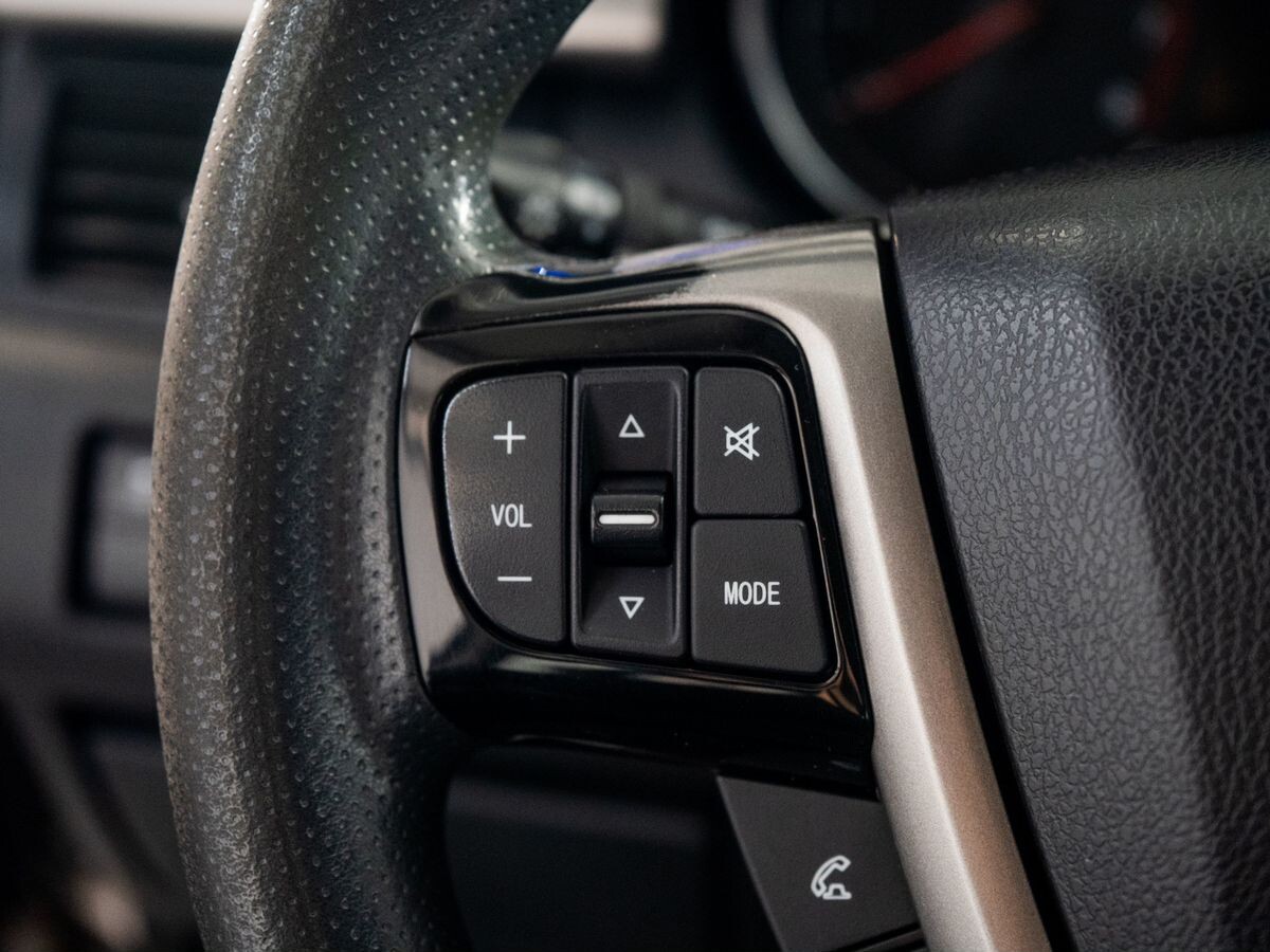 FAW Besturn X80 2019 - фото автомобиля