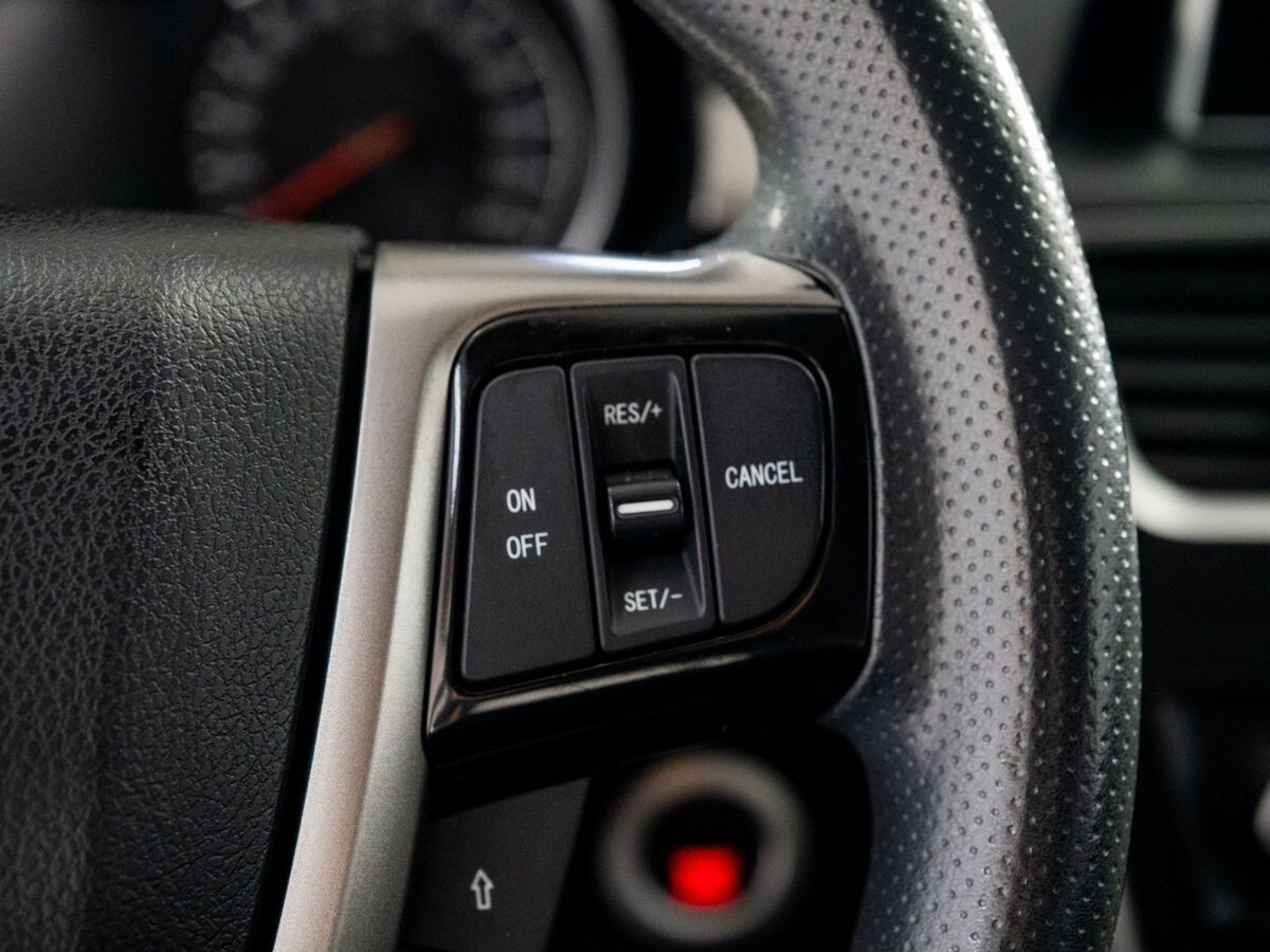 FAW Besturn X80 2019 - фото автомобиля