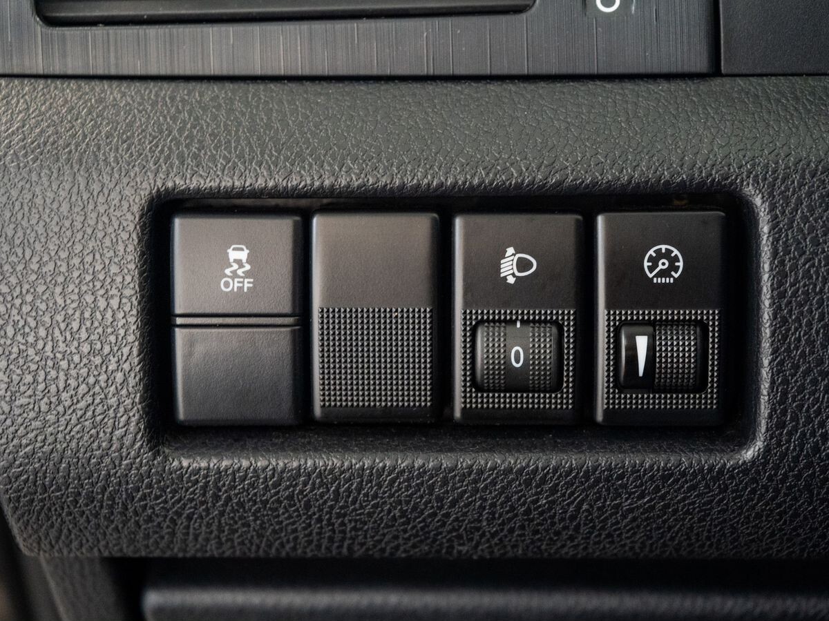 FAW Besturn X80 2019 - фото автомобиля