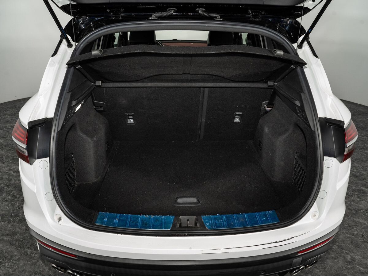 Geely Coolray 2020 - фото автомобиля