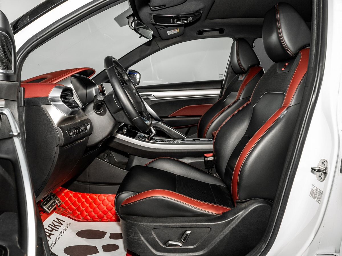 Geely Coolray 2020 - фото автомобиля