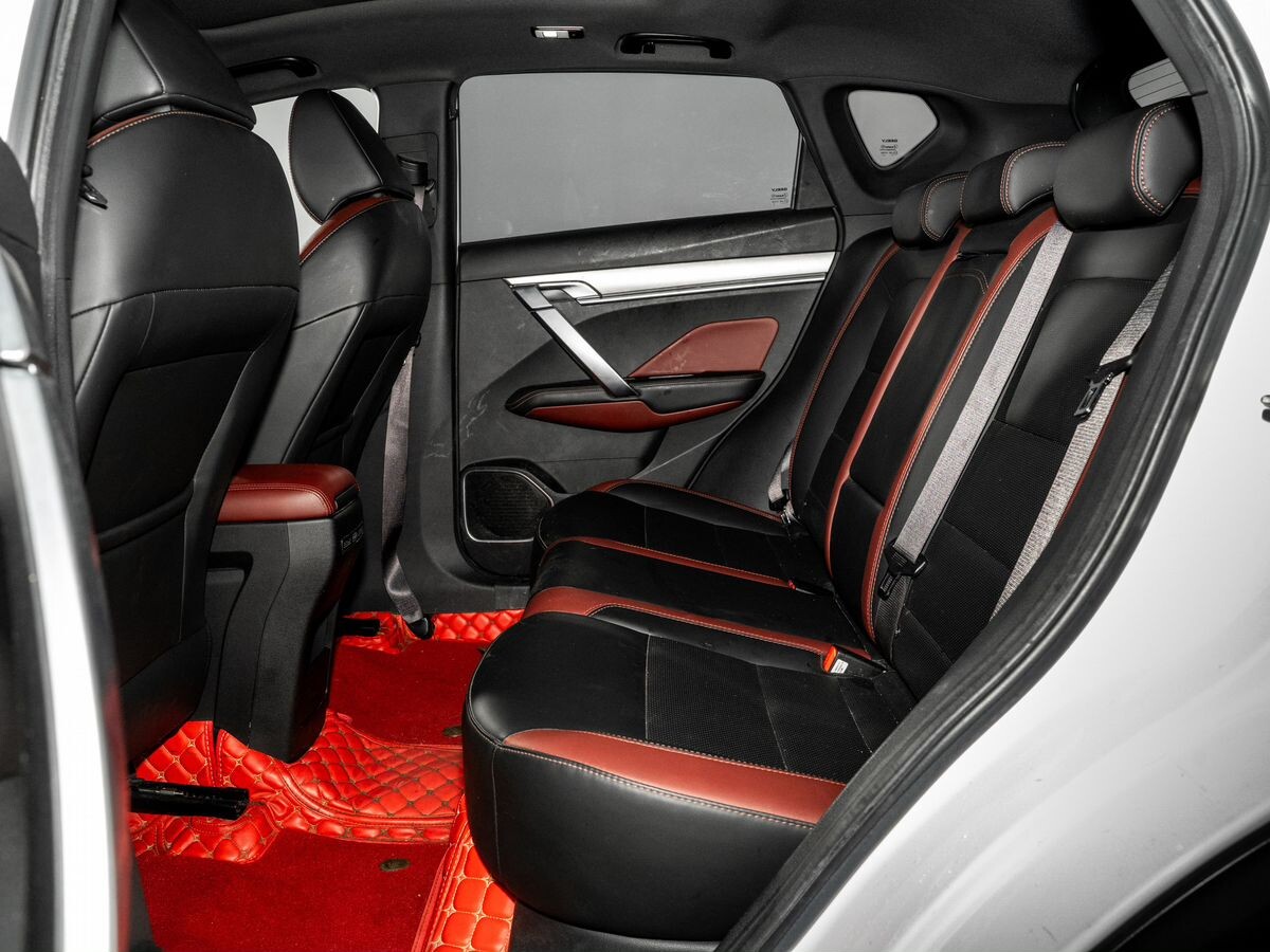 Geely Coolray 2020 - фото автомобиля