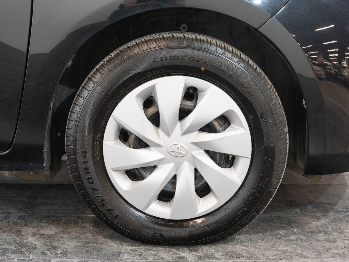 Toyota Vitz 2018 - фото автомобиля