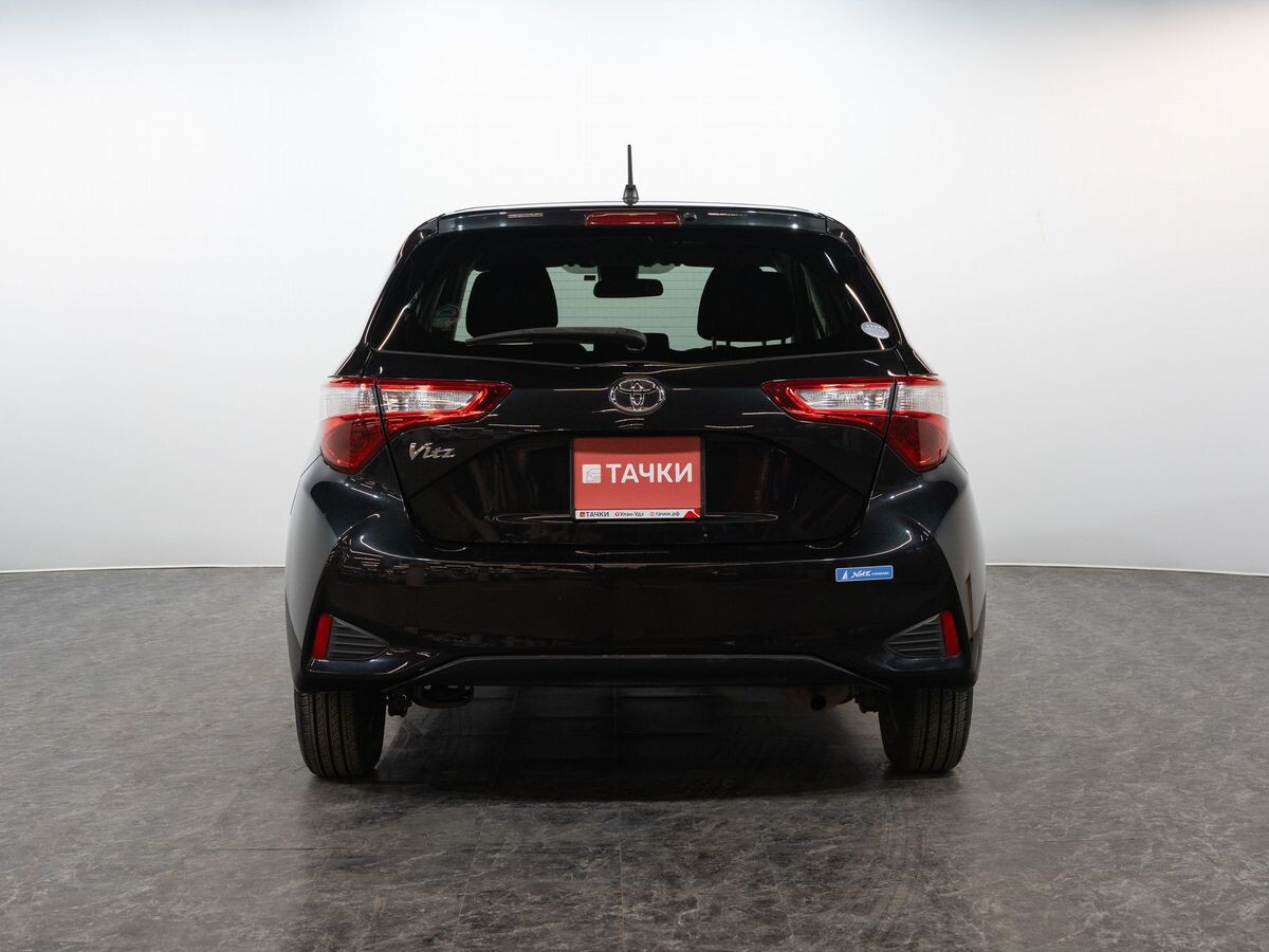 Toyota Vitz 2018 - фото автомобиля