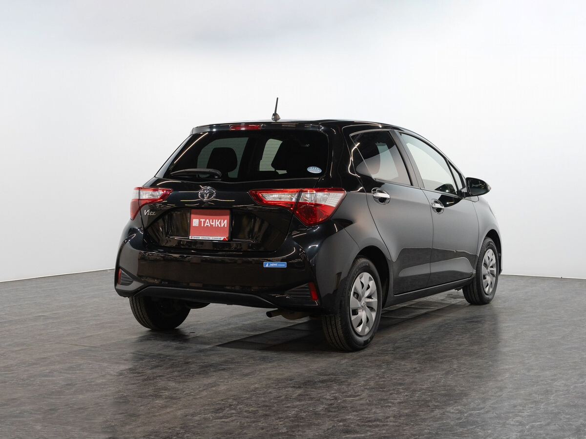 Toyota Vitz 2018 - фото автомобиля
