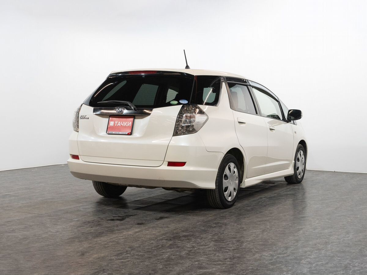 Honda Fit Shuttle 2012 - фото автомобиля