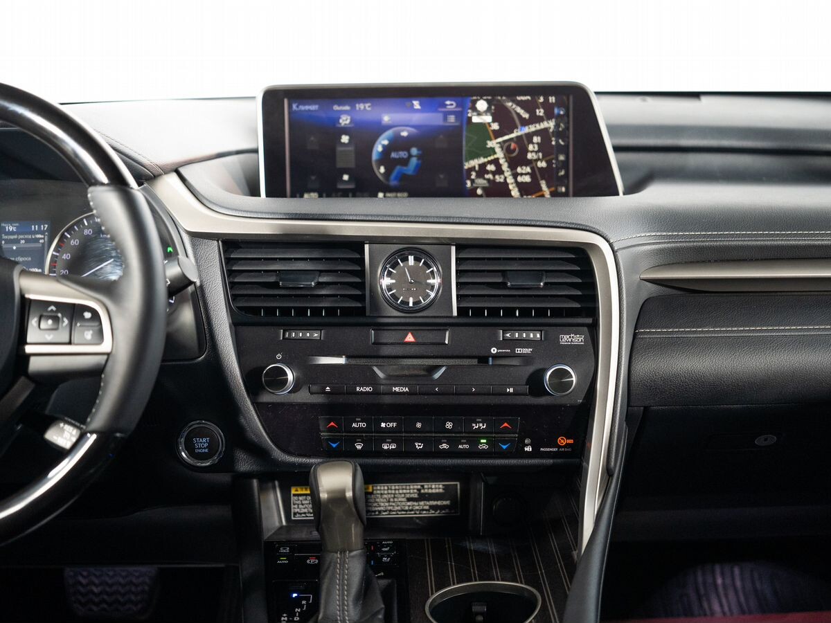 Lexus RX200t 2016 - фото автомобиля