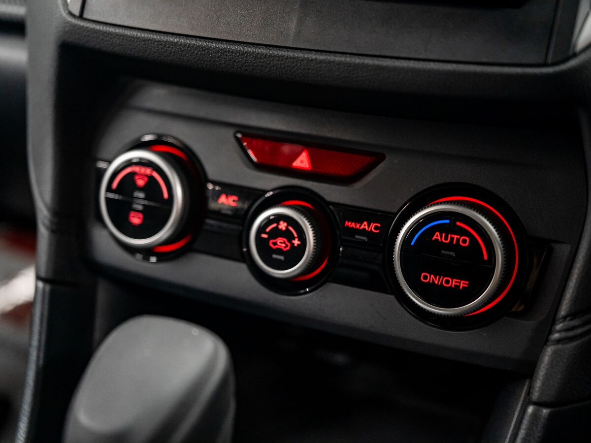Subaru Impreza 2017 - фото автомобиля