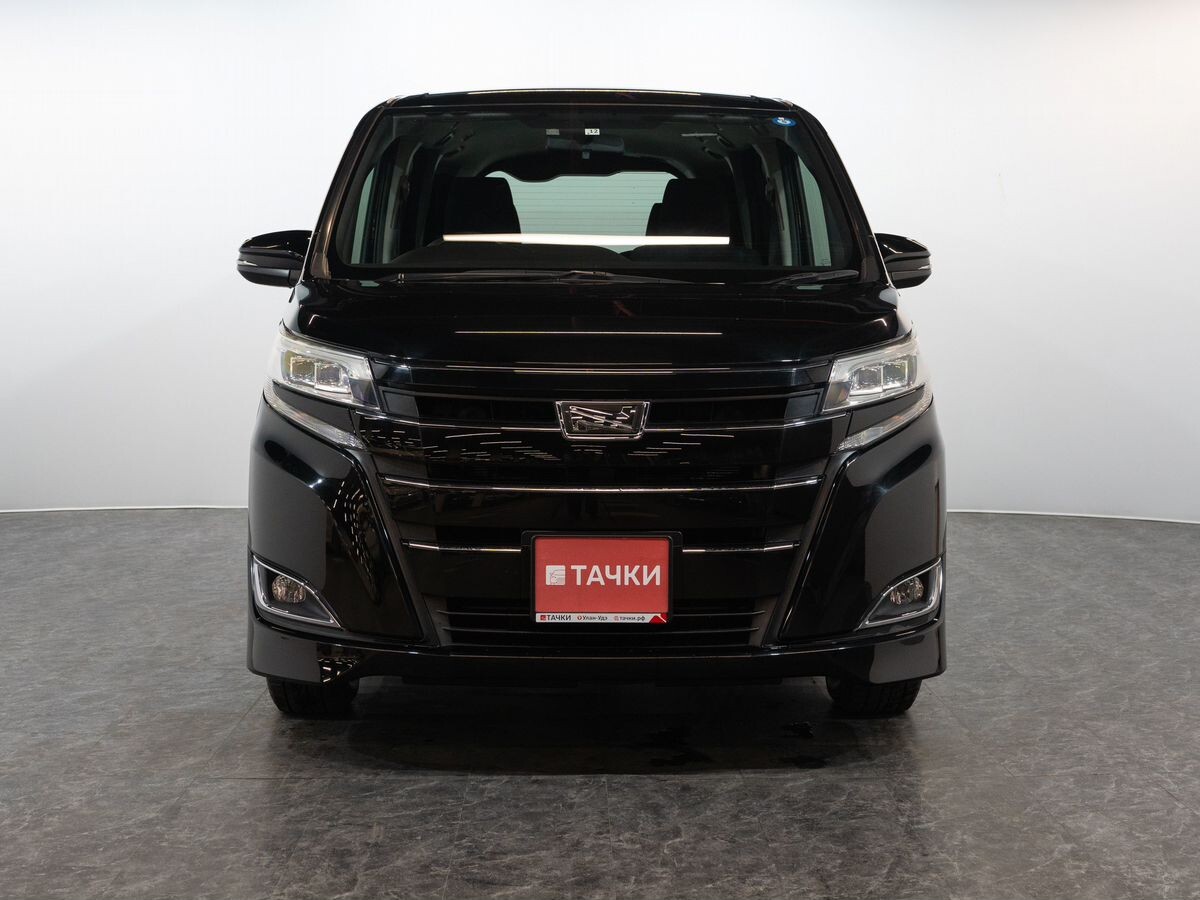 Toyota Noah 2017 - фото автомобиля