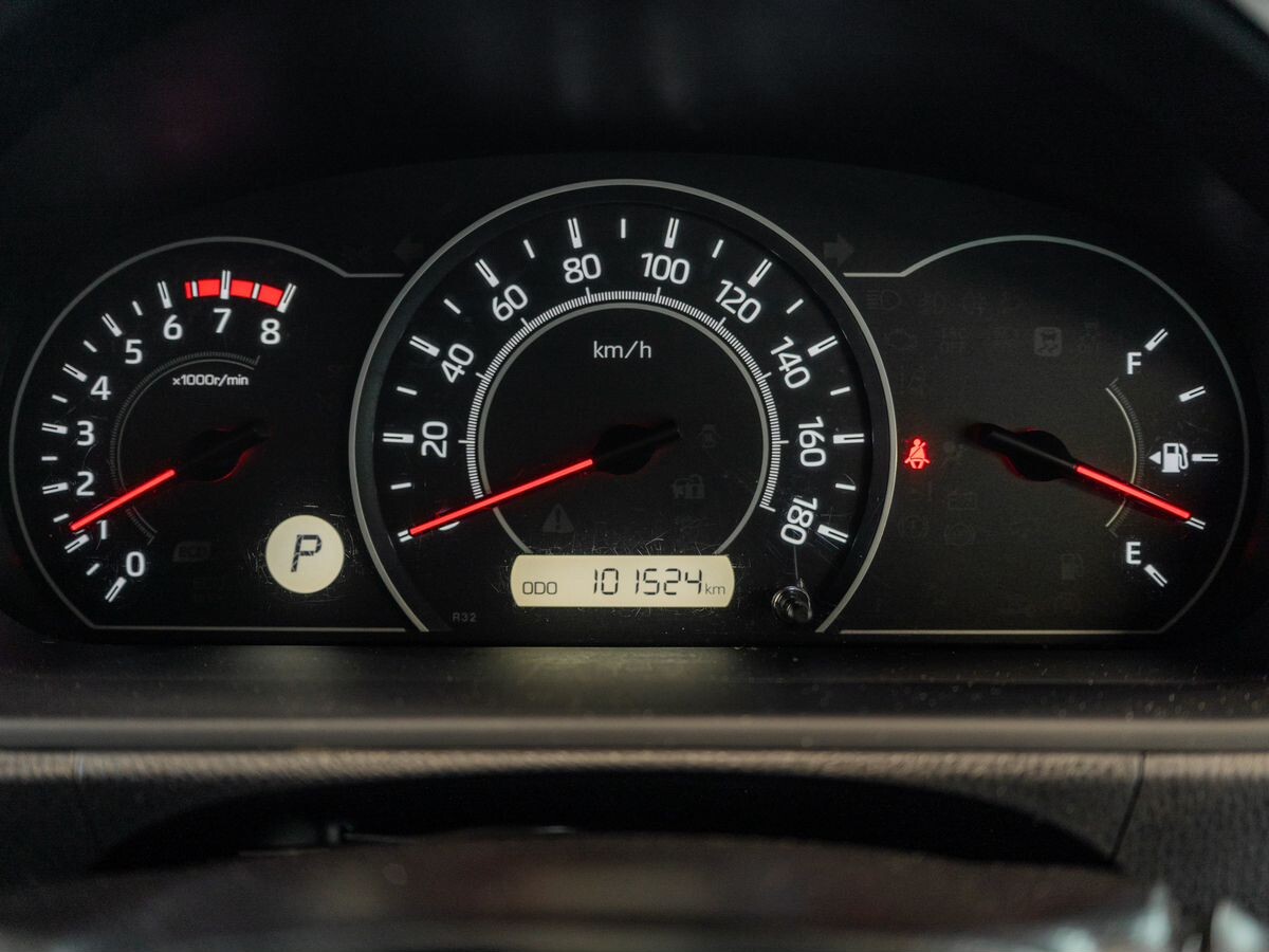 Toyota Noah 2017 - фото автомобиля