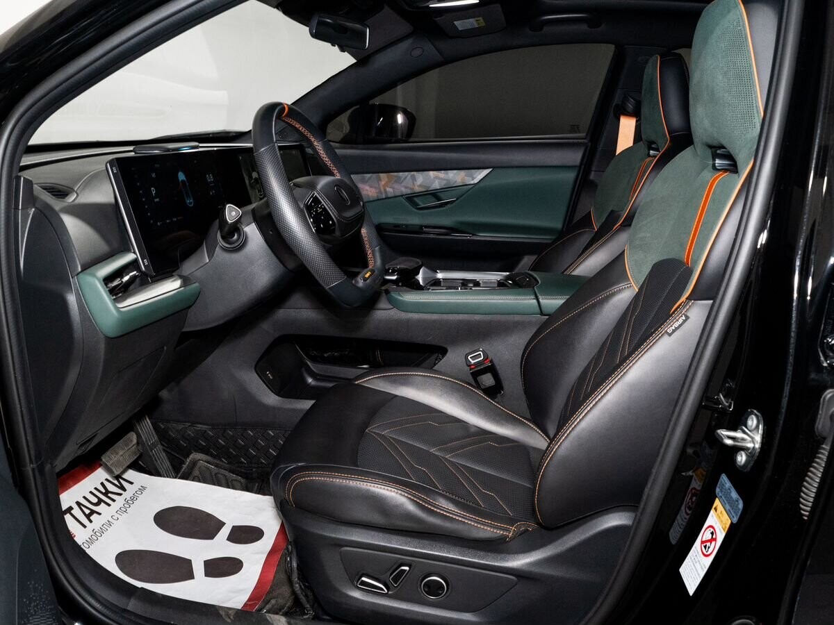 Changan UNI-T 2023 - фото автомобиля
