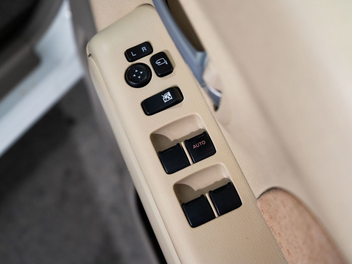 Nissan Moco 2010 - фото автомобиля