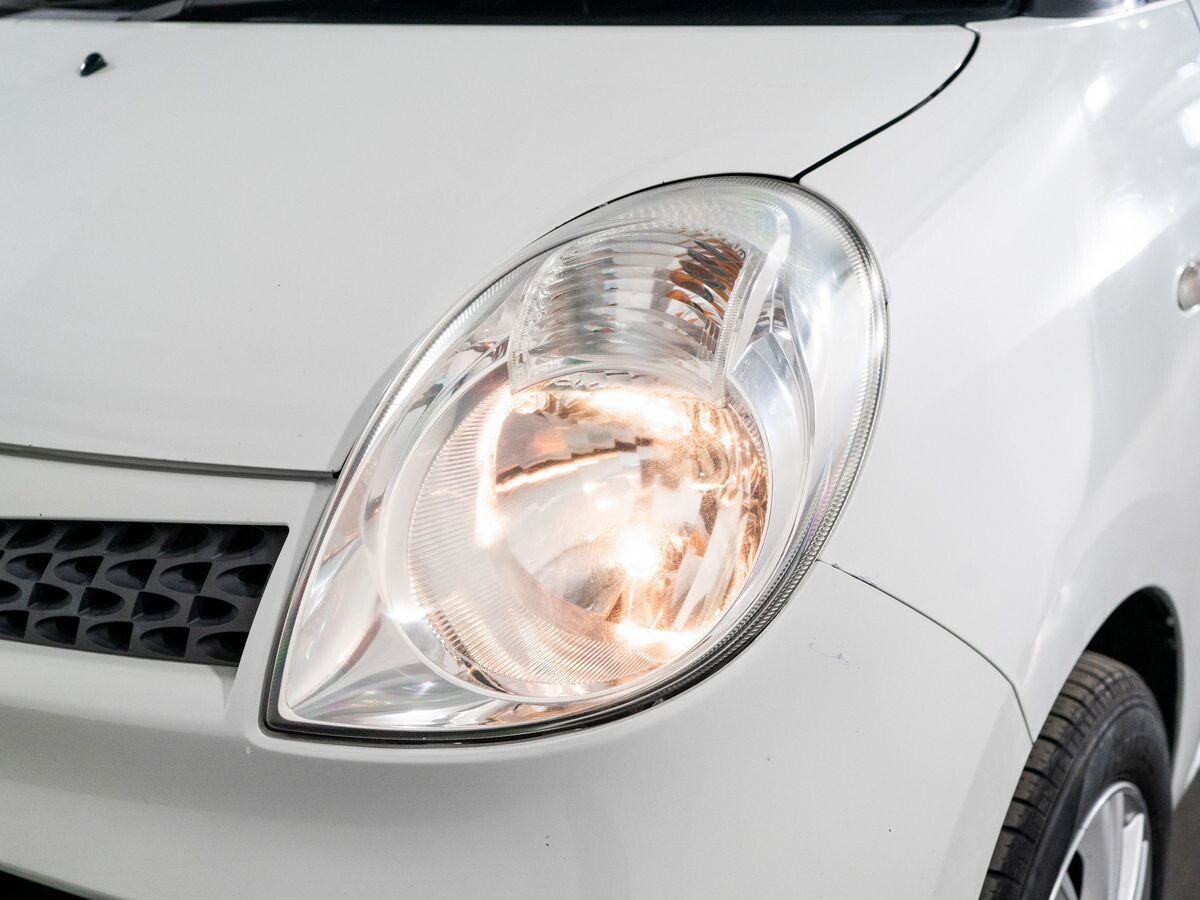 Nissan Moco 2010 - фото автомобиля