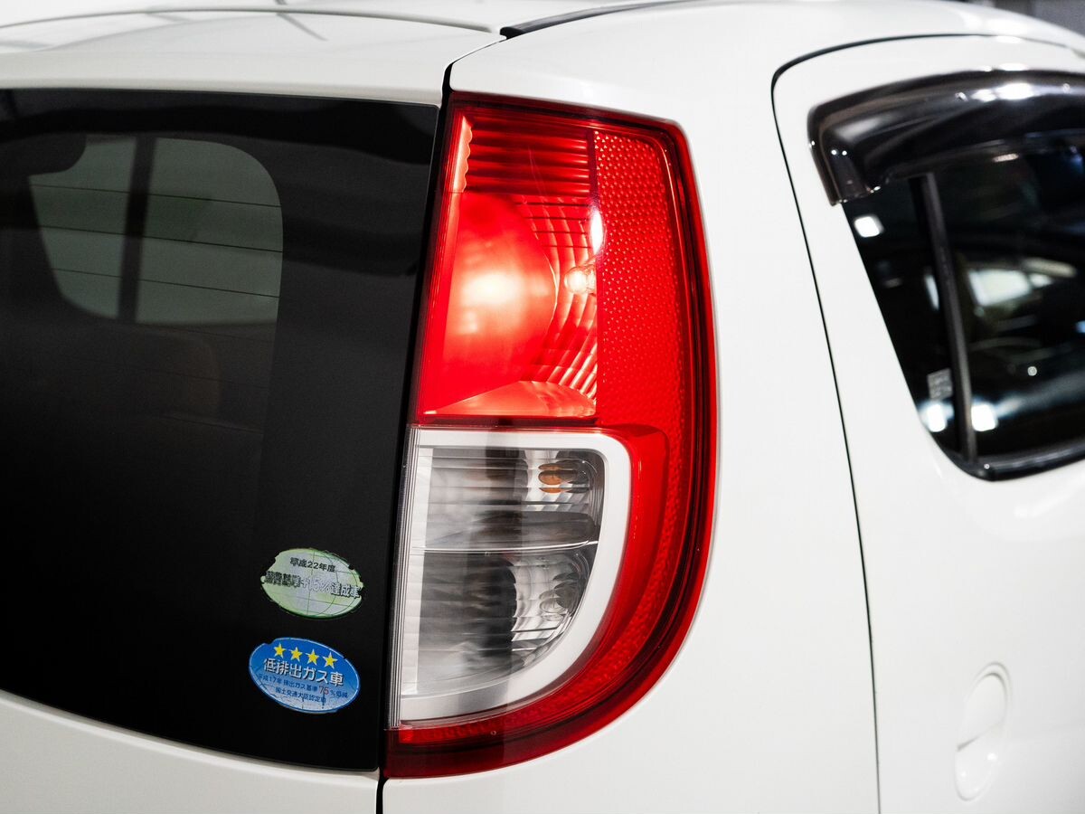 Nissan Moco 2010 - фото автомобиля