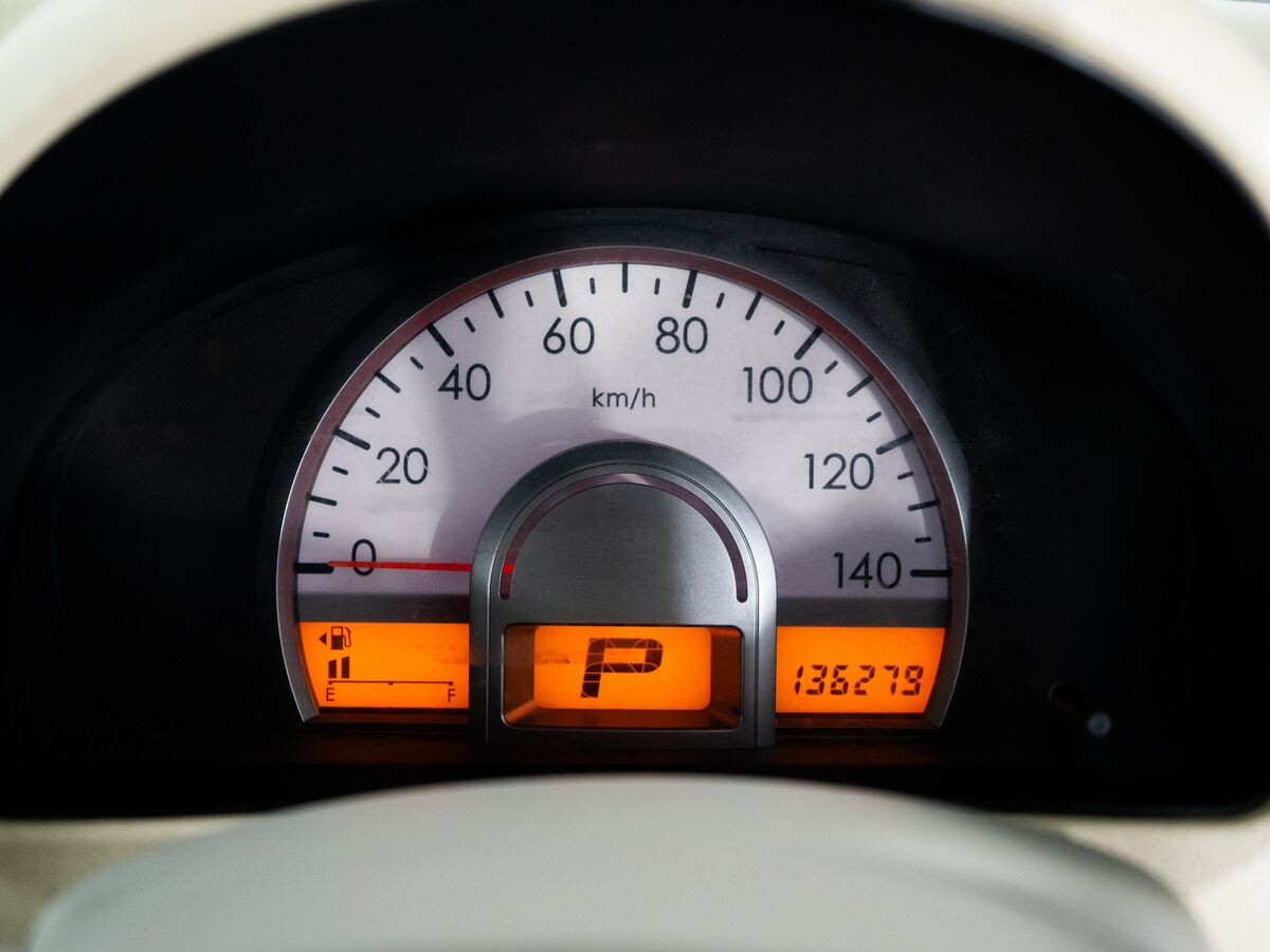 Nissan Moco 2010 - фото автомобиля
