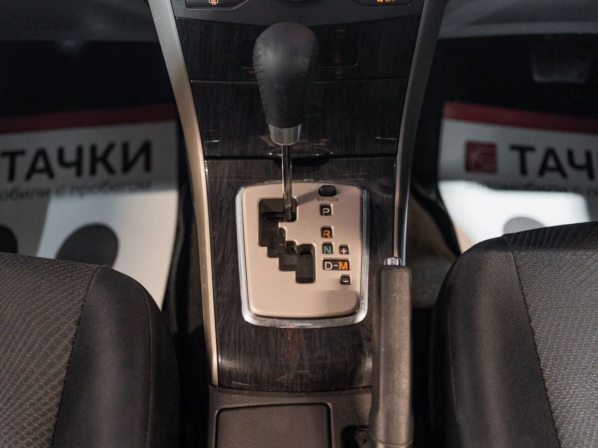 Toyota Corolla Fielder 2012 - фото автомобиля