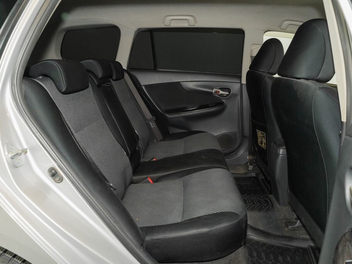 Toyota Corolla Fielder 2012 - фото автомобиля