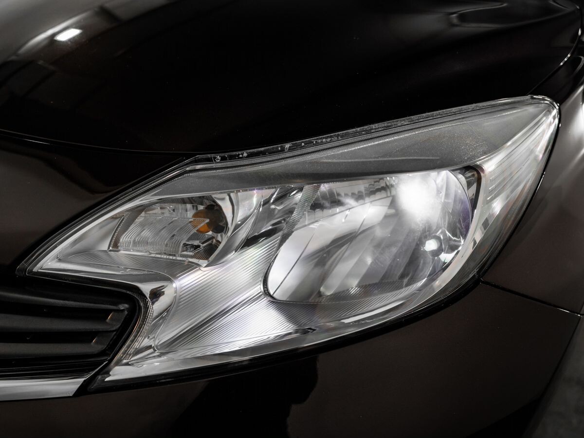Nissan Note 2014 - фото автомобиля