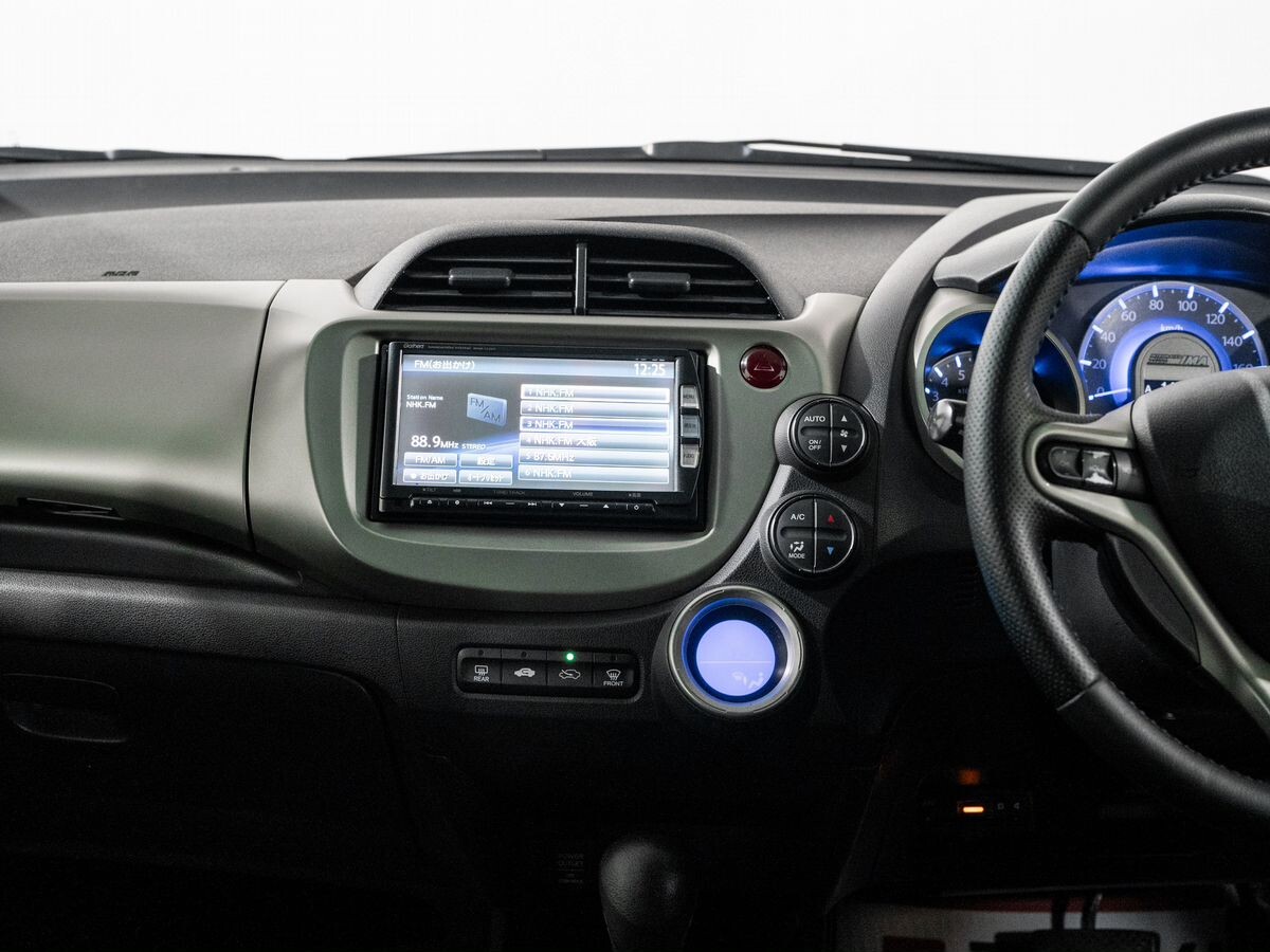 Honda Fit 2011 - фото автомобиля