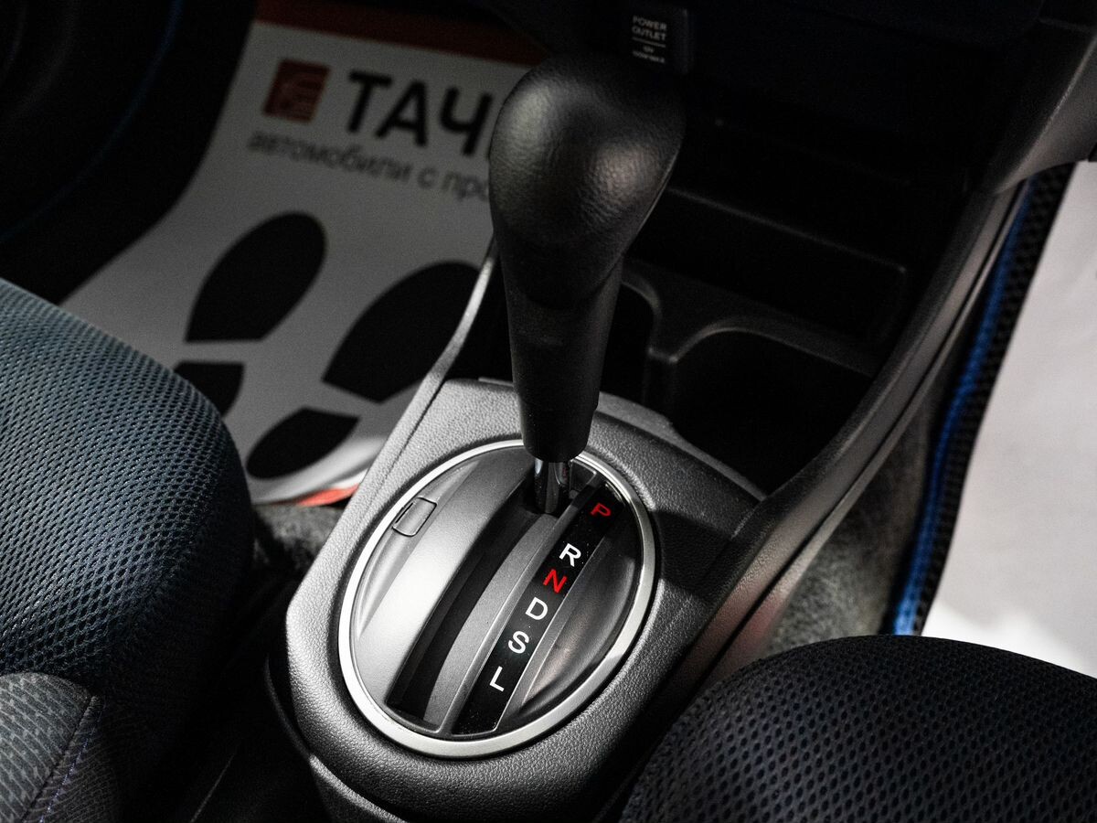 Honda Fit 2011 - фото автомобиля