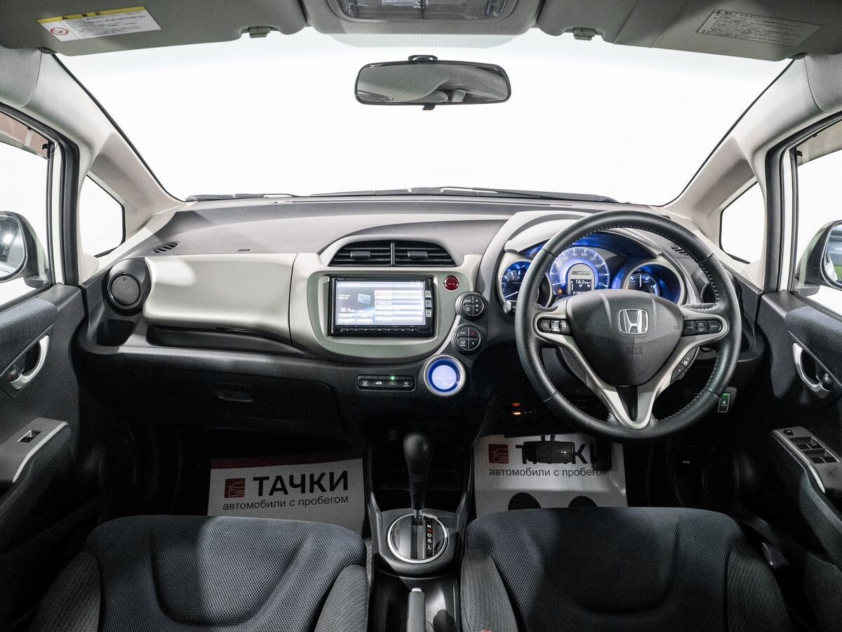 Honda Fit 2011 - фото автомобиля