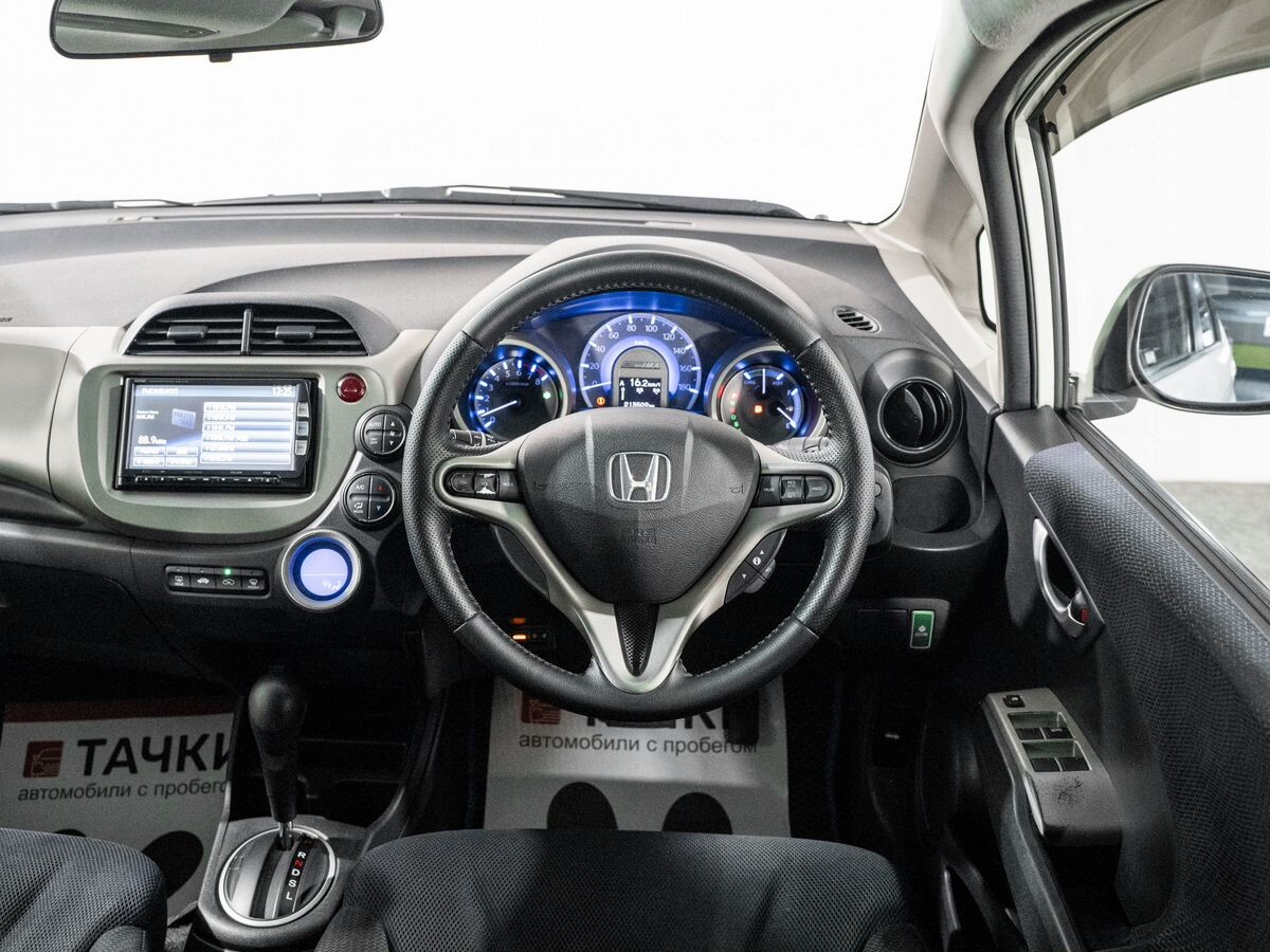 Honda Fit 2011 - фото автомобиля