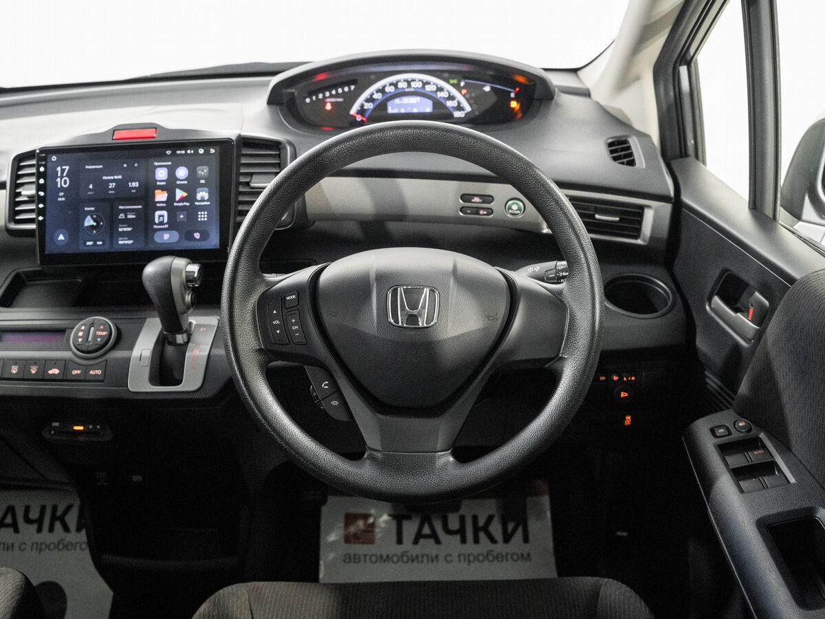 Honda Freed 2012 - фото автомобиля