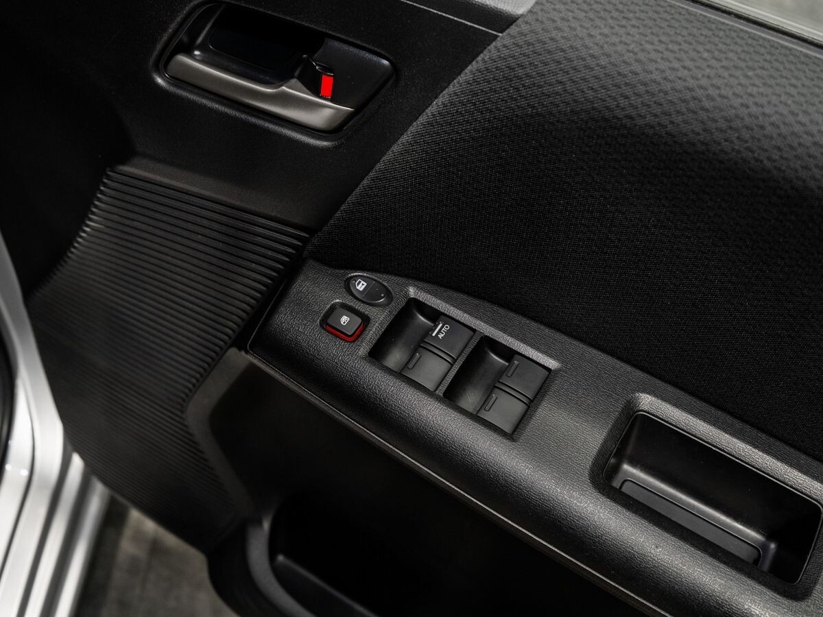 Honda Freed Spike 2013 - фото автомобиля