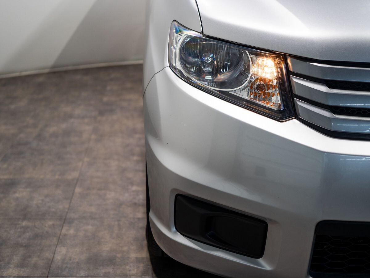 Honda Freed Spike 2013 - фото автомобиля