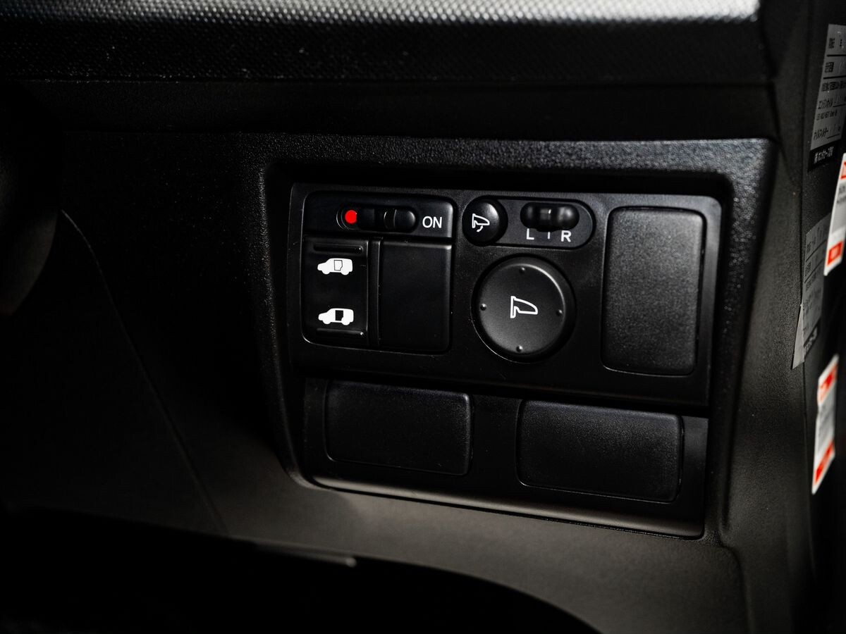 Honda Freed 2011 - фото автомобиля