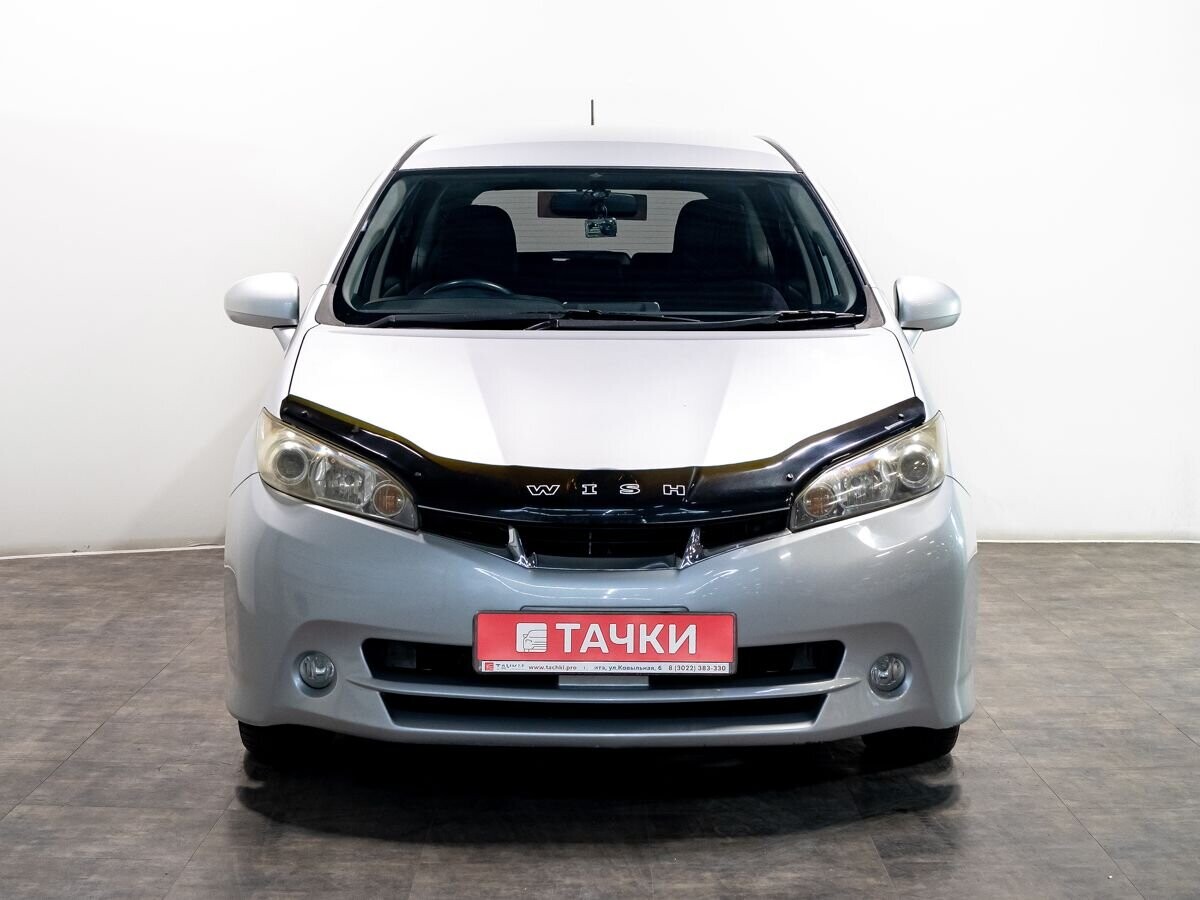 Toyota Wish 2009 - фото автомобиля
