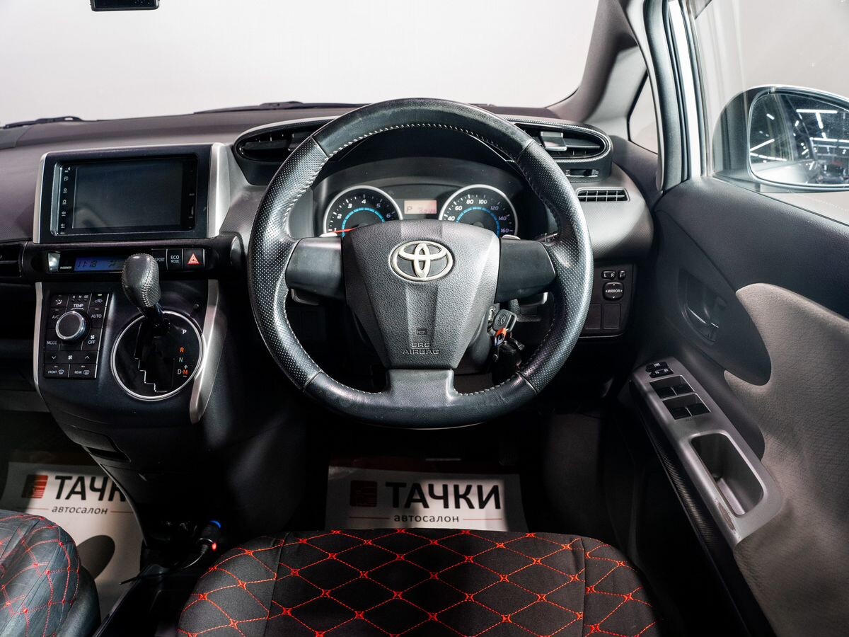 Toyota Wish 2009 - фото автомобиля