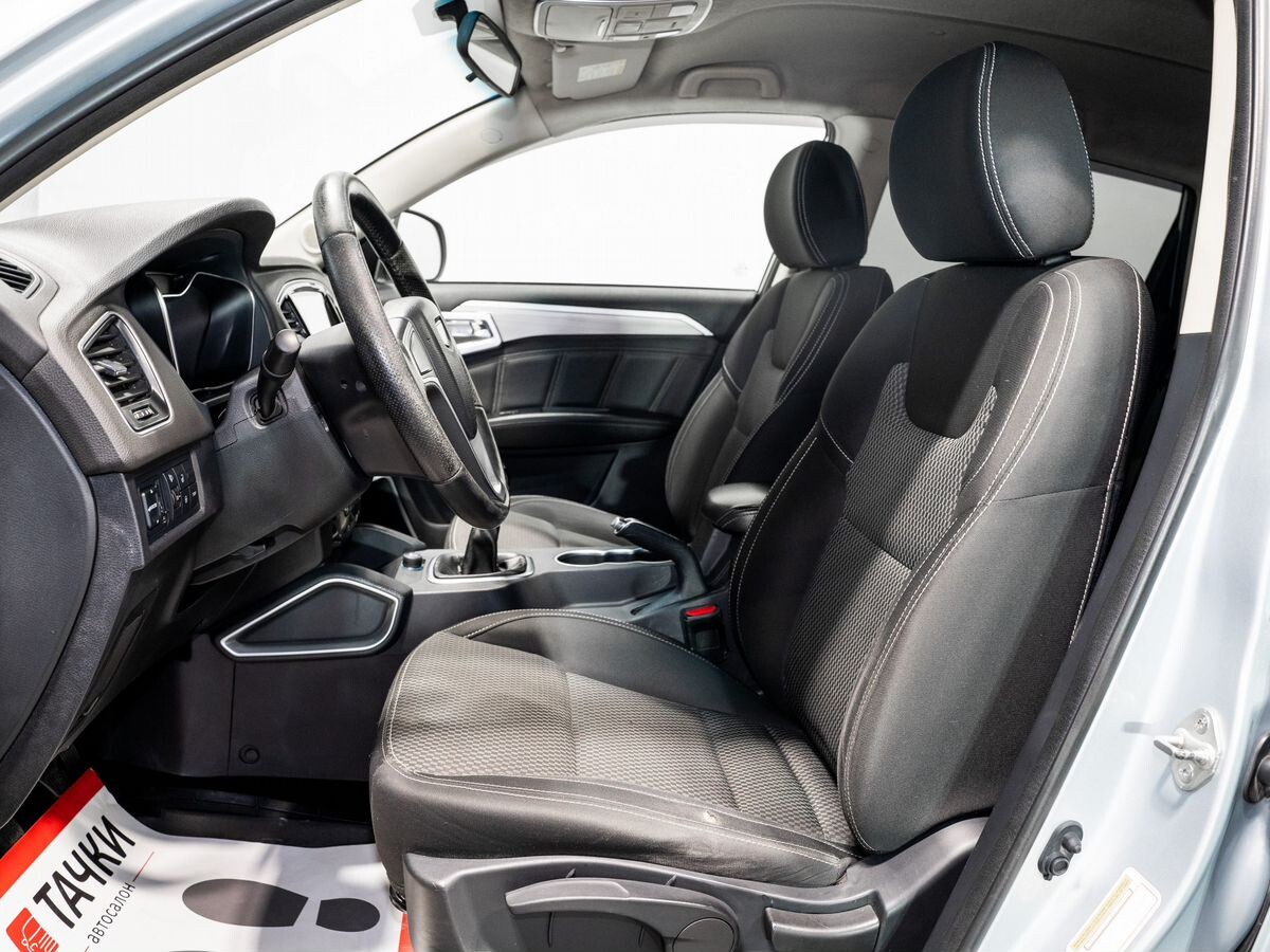 Geely Emgrand X7 2019 - фото автомобиля