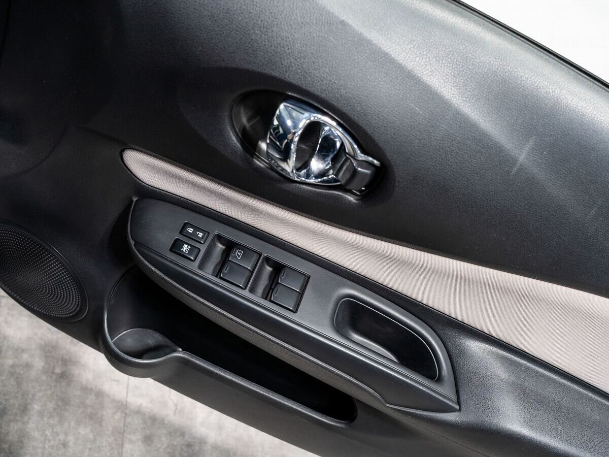 Nissan Note 2018 - фото автомобиля