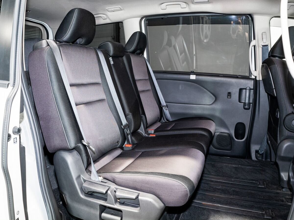 Nissan Serena 2016 - фото автомобиля