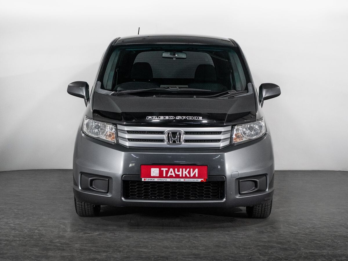 Honda Freed Spike 2010 - фото автомобиля