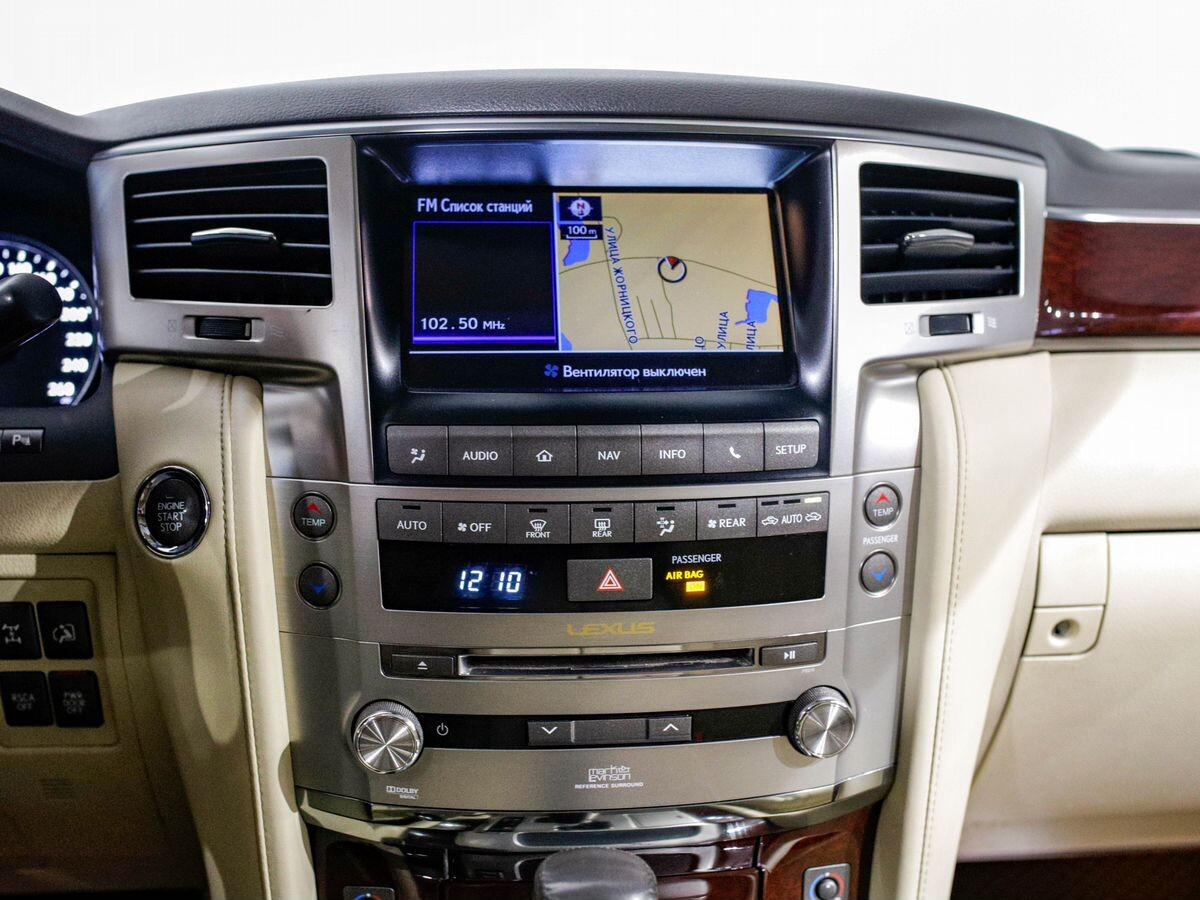 Lexus LX570 2013 - фото автомобиля