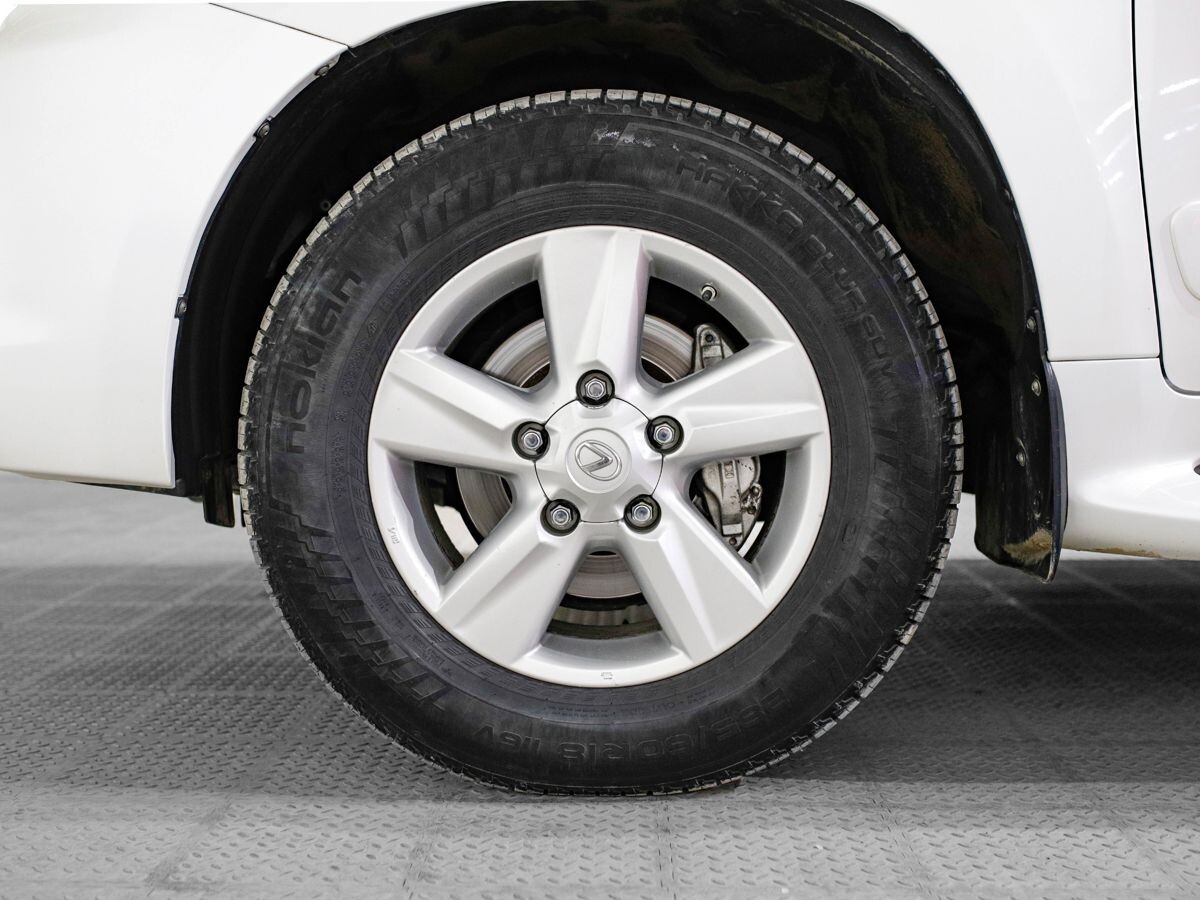 Lexus LX570 2013 - фото автомобиля