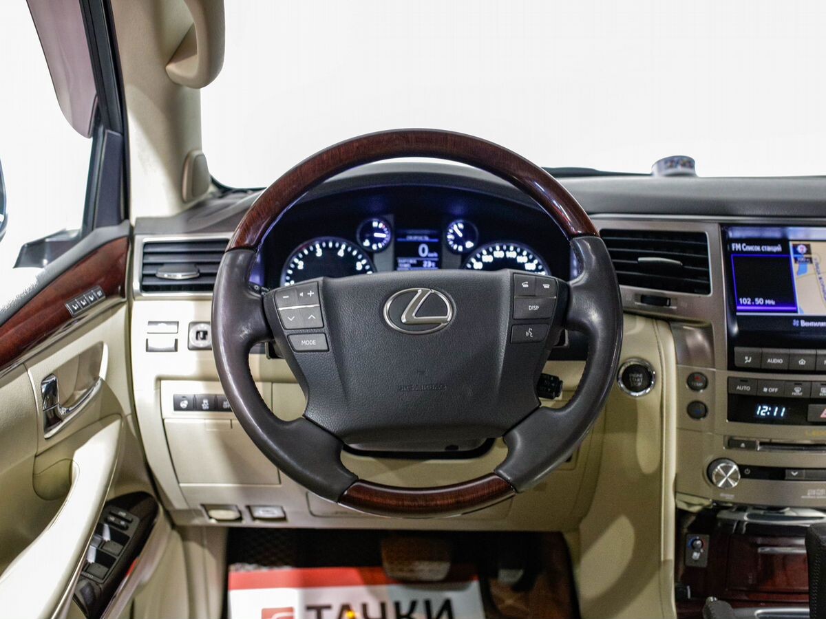 Lexus LX570 2013 - фото автомобиля