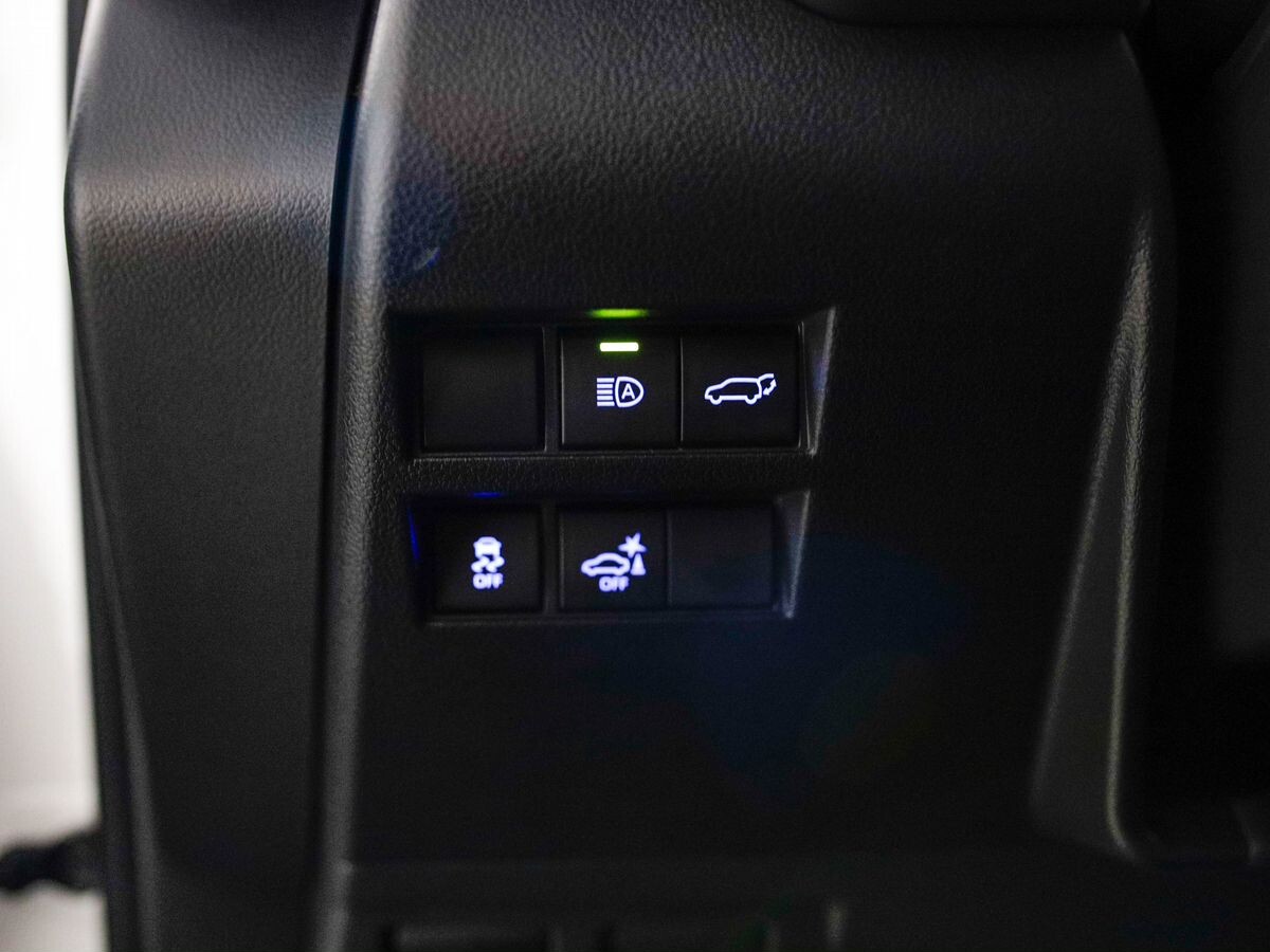 Toyota Land Cruiser 2021 - фото автомобиля