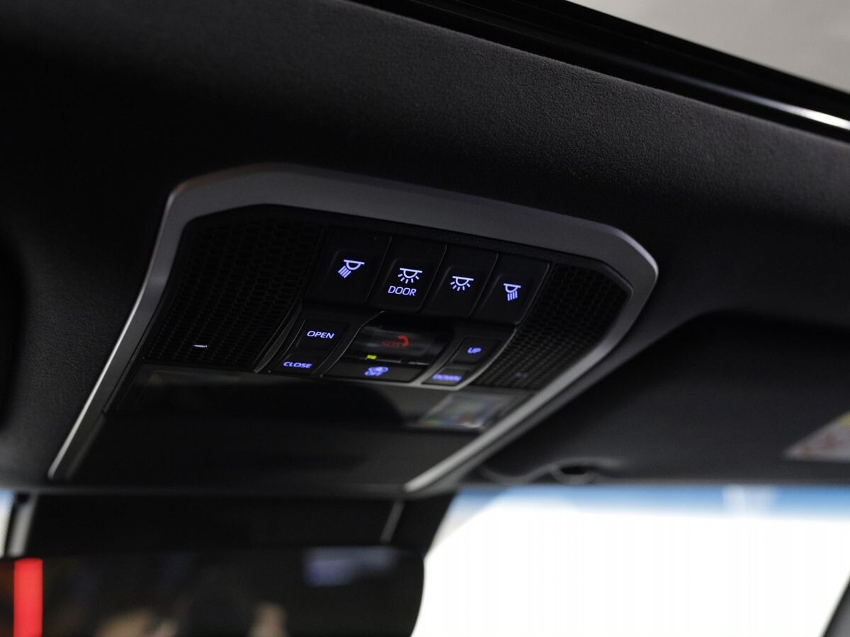 Toyota Land Cruiser 2021 - фото автомобиля