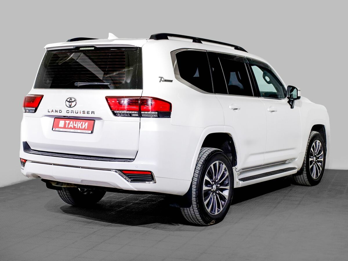 Toyota Land Cruiser 2021 - фото автомобиля