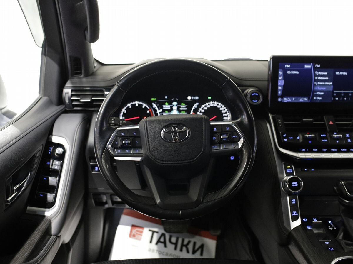Toyota Land Cruiser 2021 - фото автомобиля