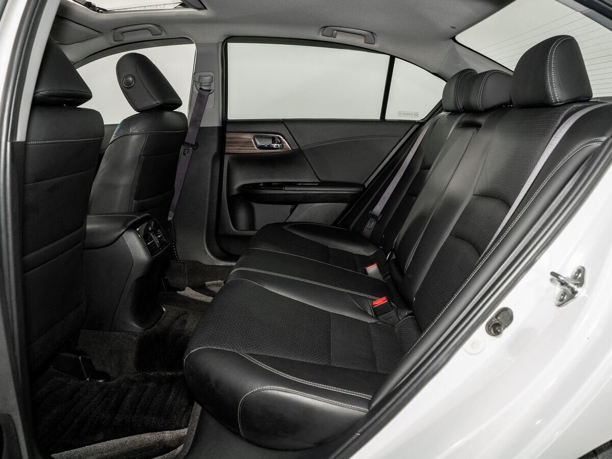 Honda Accord 2019 - фото автомобиля