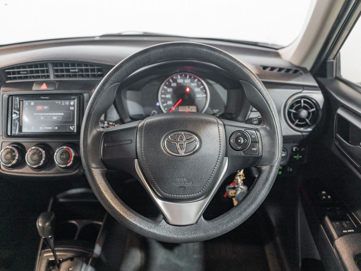Toyota Corolla Axio 2017 - фото автомобиля