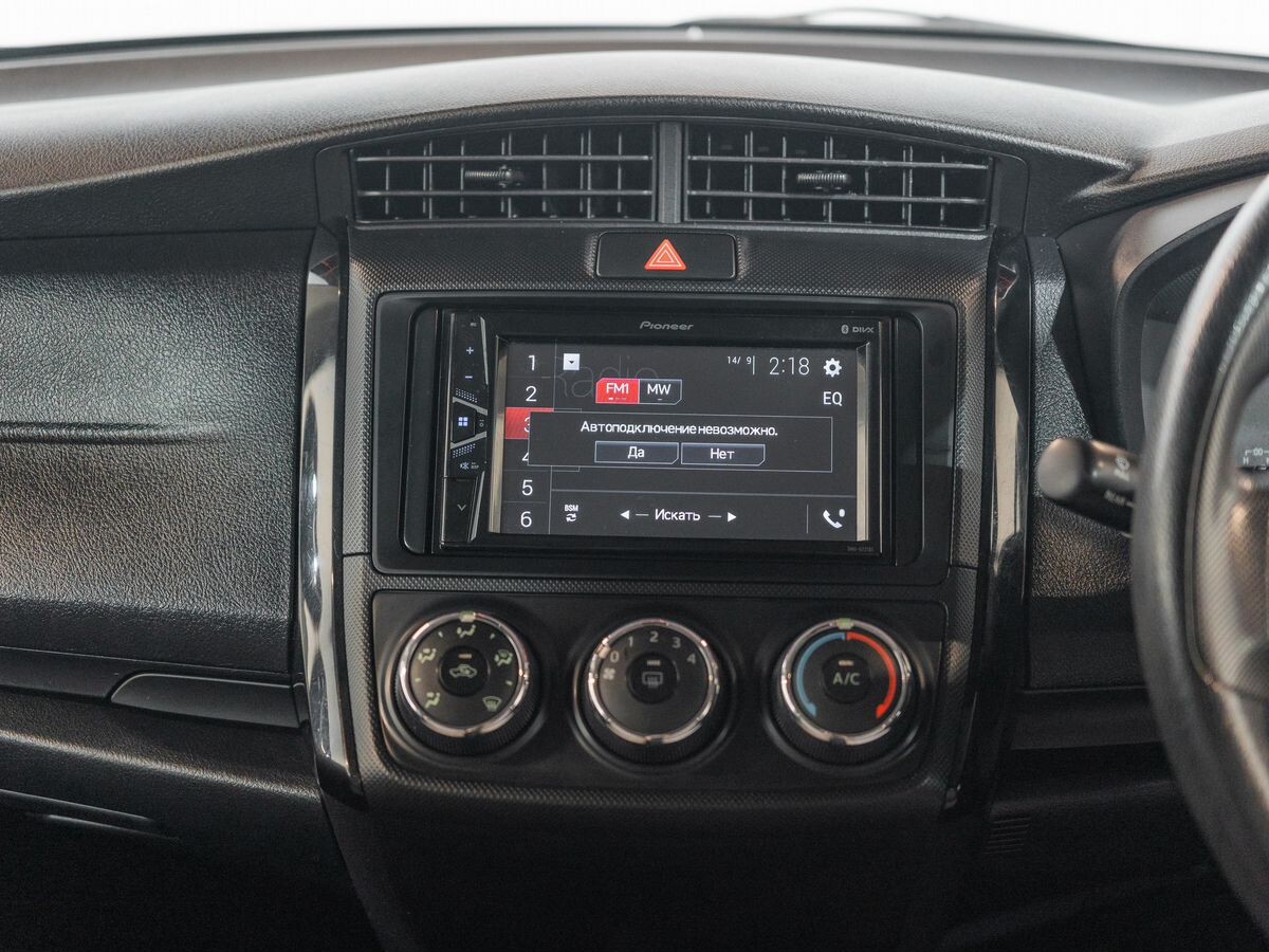 Toyota Corolla Axio 2017 - фото автомобиля